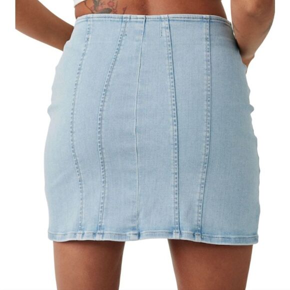 Free People Layla Zip Denim Mini Skirt in Starwash Blue Size 8 - Picture 3 of 8
